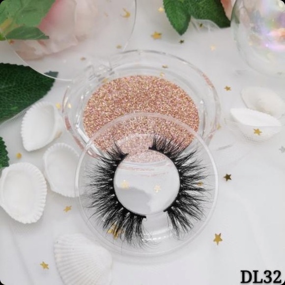 Lashes!! - Picture 4 of 8